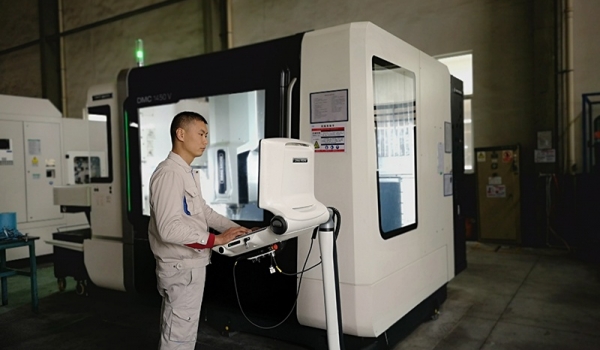 年度創(chuàng)新人物姚圣東：專注機加工領域20余年 用行動詮釋工匠精神